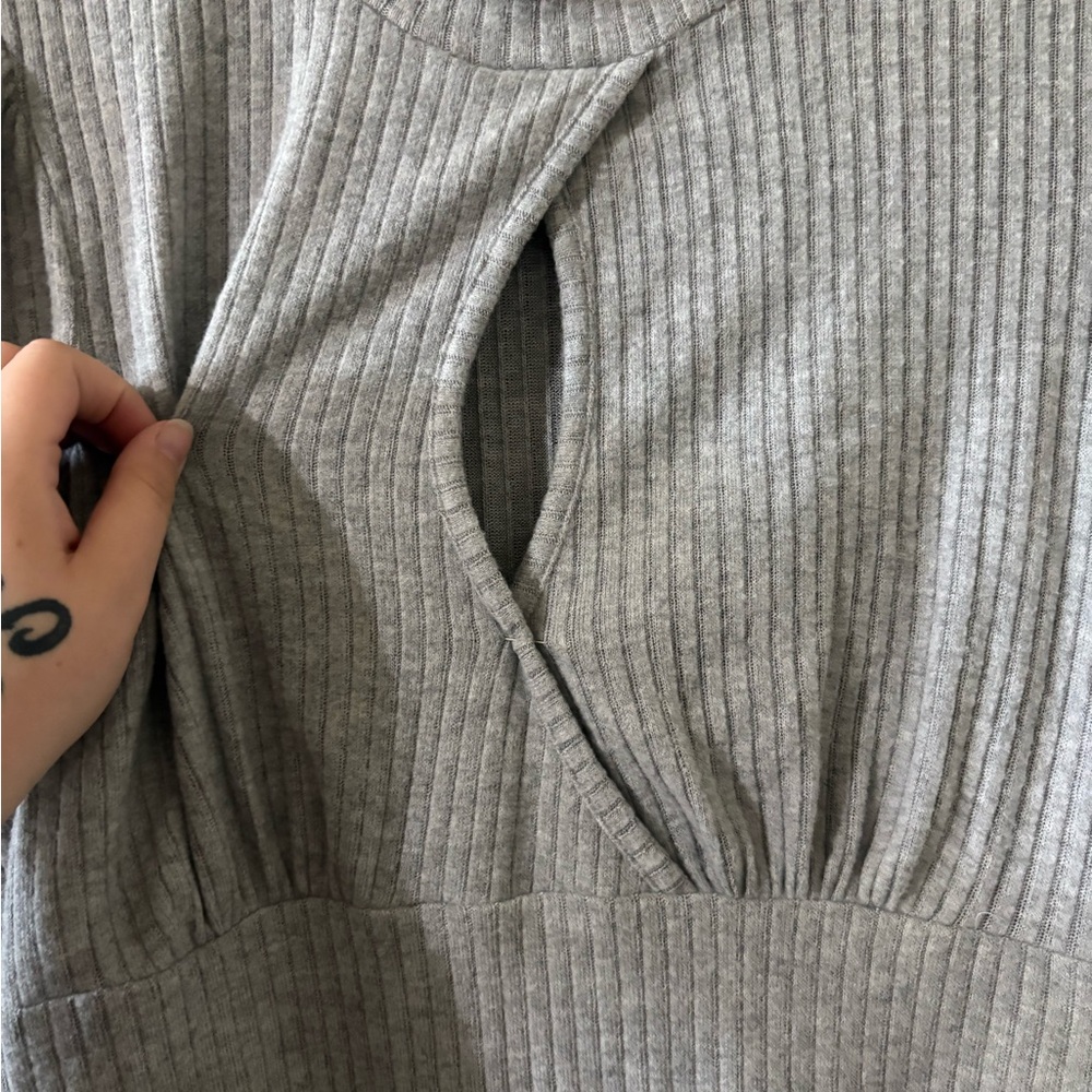 Gray Ribbed Long Sleeve Top - Picture 2 of 3